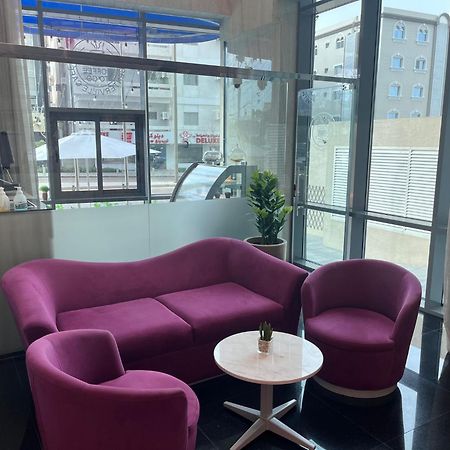 C - Hotel And Suites Доха Экстерьер фото