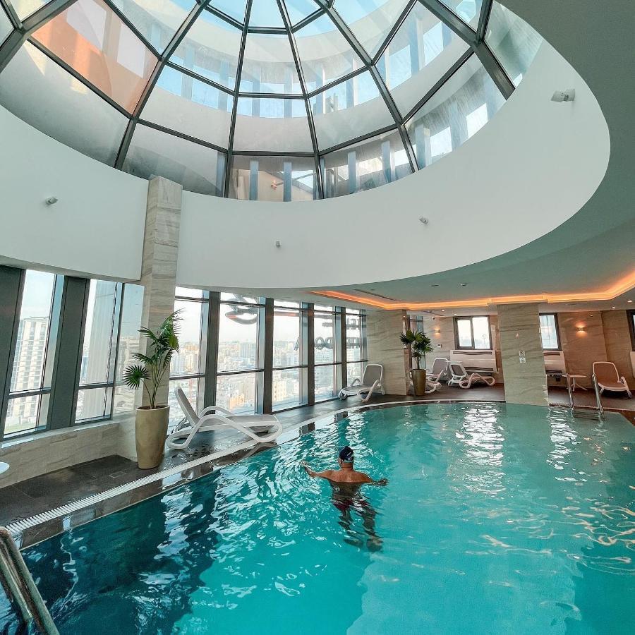C - Hotel And Suites Доха Экстерьер фото